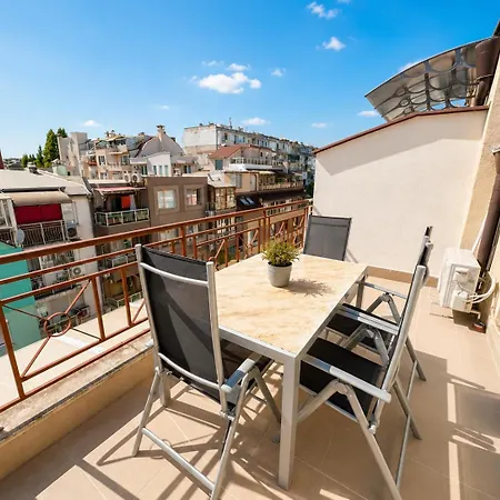 1br Ap With Location & Big Balcony Apartman