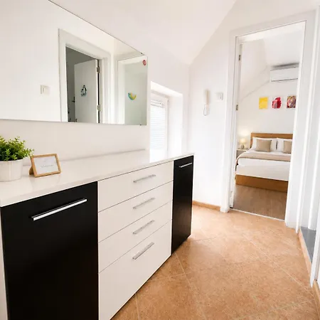 1br Ap With Location & Big Balcony Apartman *